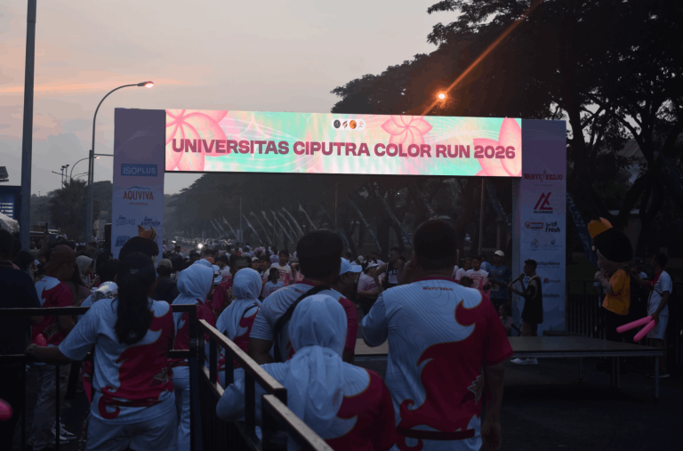 Suasana UC Color Run