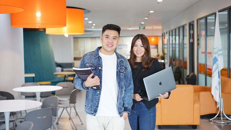 E-commerce dan Teknologi: Transformasi Bisnis di Era Digital