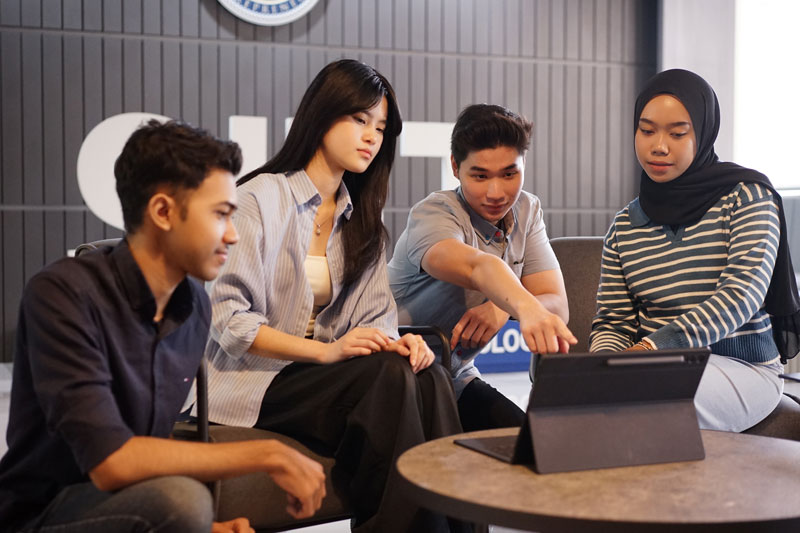 Analisis Big Data Bisnis