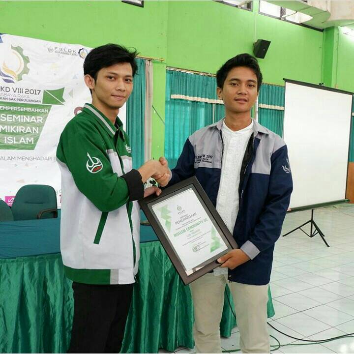UKM MCUC (UKM Muslim) sebagai Komunitas Muslim Teraktif di Surabaya pada 3-5 November 2017 UKM MCUC (UKM Muslim) sebagai Komunitas Muslim Teraktif di Surabaya pada 3-5 November 2017