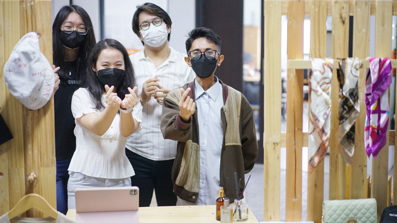 Residents cycling on Eco-Path walkway in Ciputra