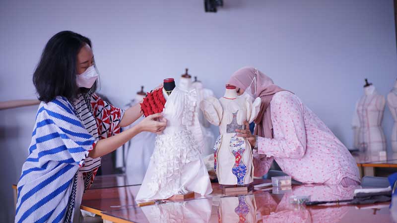 Menginspirasi Melalui Desain Koleksi Busana: Kreativitas dan Kesempurnaan dalam Fashion